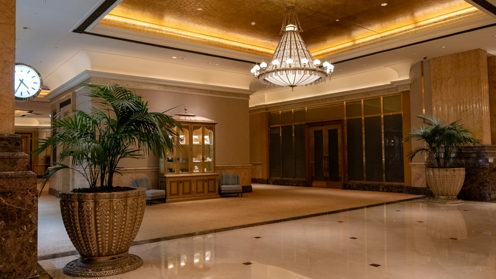호텔 실내 자료 사진 — Hampton Inn 실제 시설 사진이 아닙니다